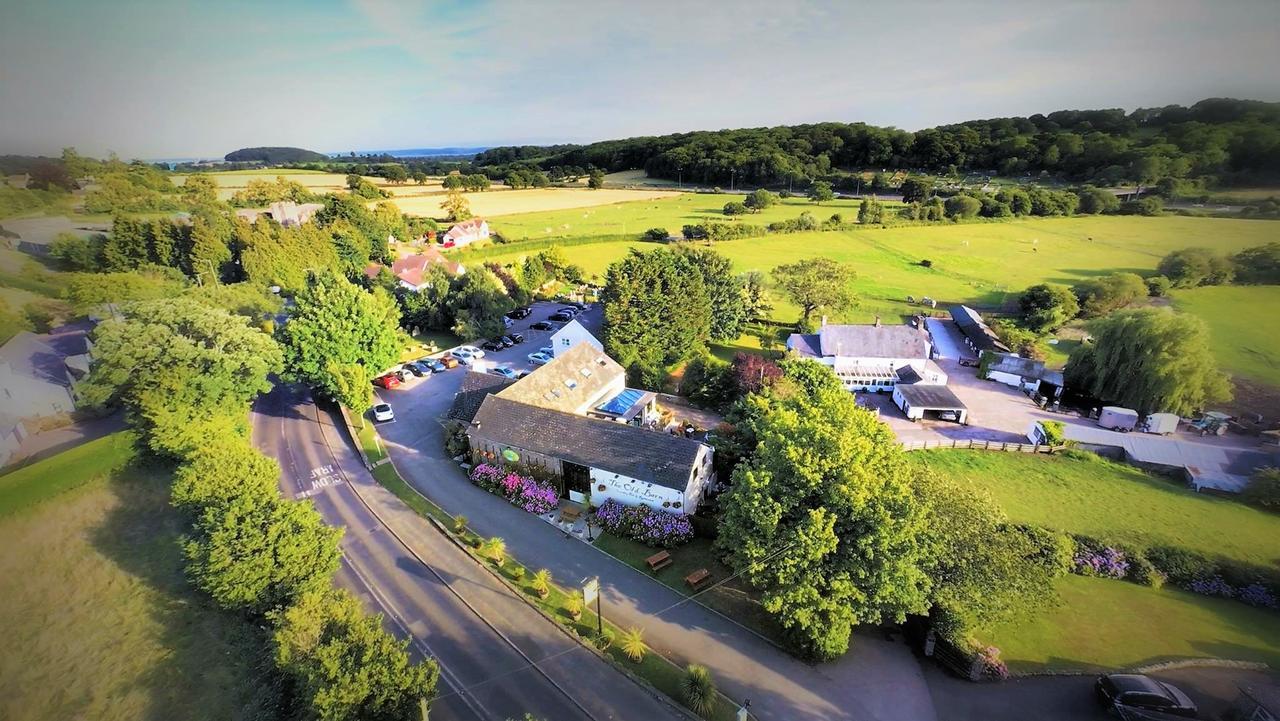 The Old Barn Inn Newport  Dış mekan fotoğraf