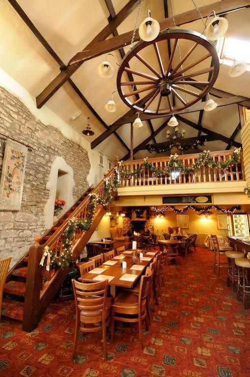 The Old Barn Inn Newport  Dış mekan fotoğraf